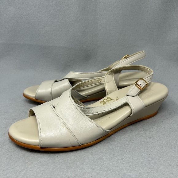 SAS Caress Wedge Sandals Women's 8S Ivory Leather Strappy Comfort Slingback - Picture 1 of 12